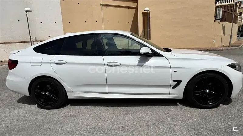 Begagnad BMW 318 Gran Turismo M Sport 150 HK (110 kW) 2020 Vit Sedan