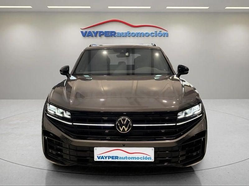 Usado VW Touareg R 462 CV (339 kW) 2025 Gris / plata SUV