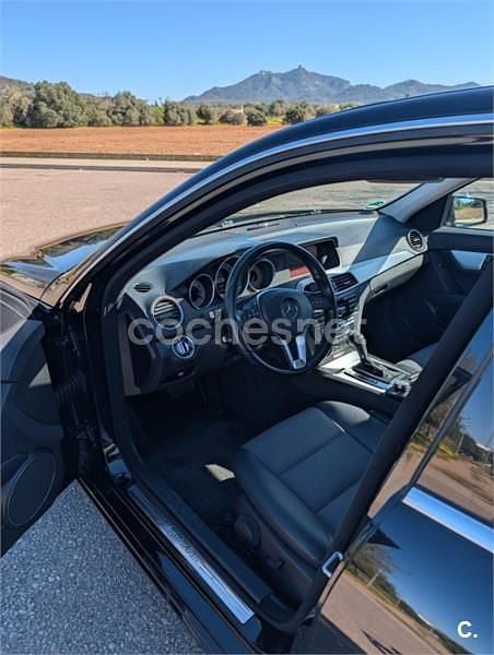 Usado Mercedes C220 Avantgarde 170 CV (125 kW) 2012 Negro Berlina