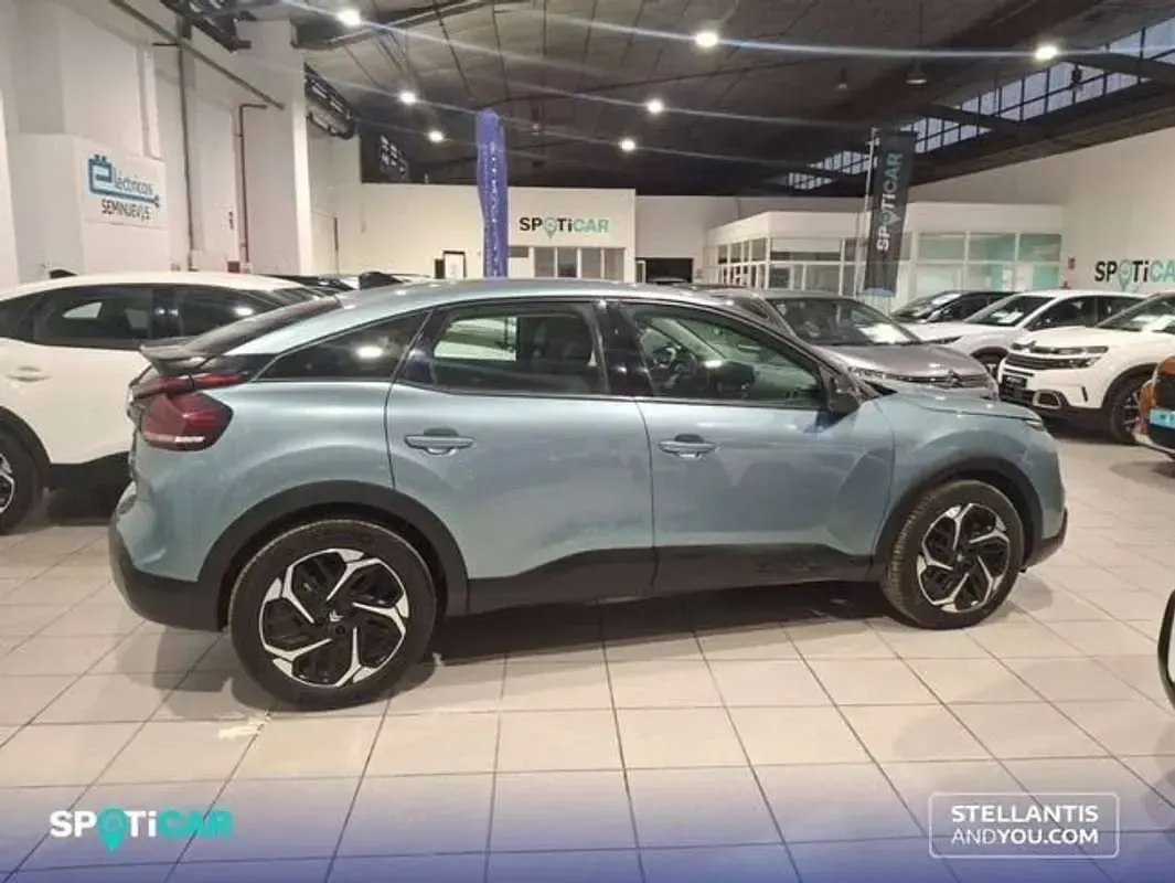 Usado Citroën C4 Feel 131 CV (96 kW) 2024 Verde Utilitario