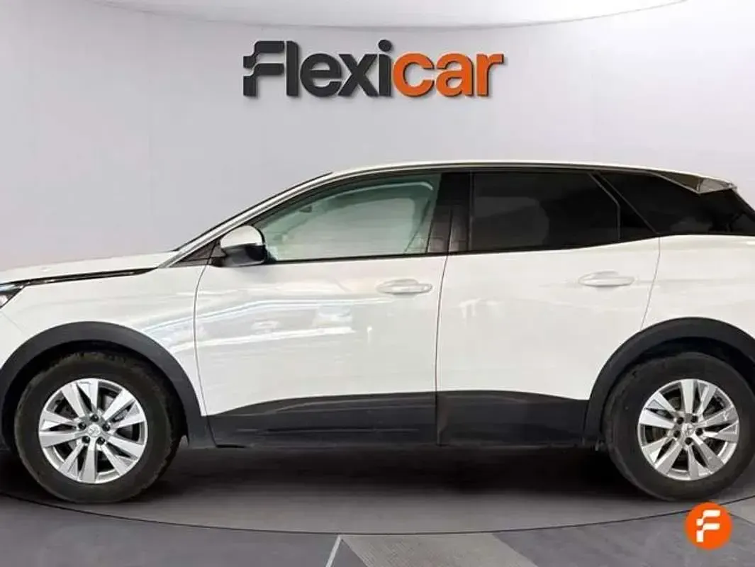 Usado Peugeot 3008 Active 131 CV (96 kW) 2019 Blanco SUV