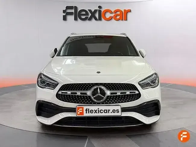 Usado Mercedes GLA200 150 CV (110 kW) 2024 Blanco SUV