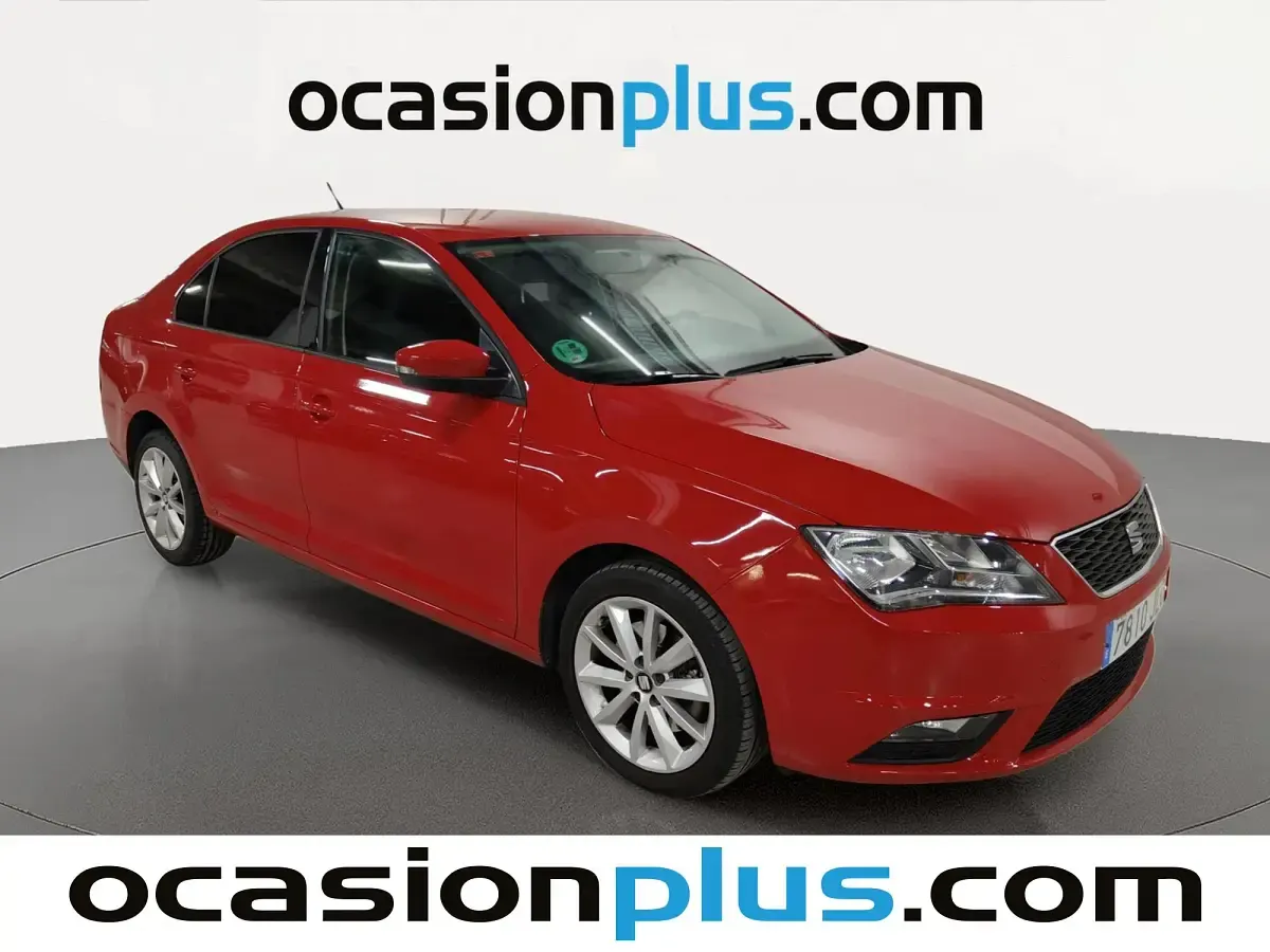 Usado Seat Toledo Reference 110 CV (80 kW) 2015 Rojo Utilitario