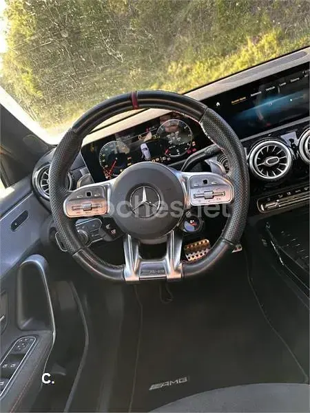 Usado Mercedes A35 AMG 306 CV (225 kW) 2019 Amarillo Berlina