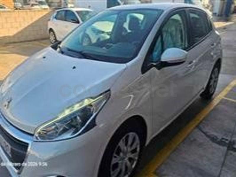 Usado Peugeot 208 Active 100 CV (73 kW) 2019 Blanco Utilitario