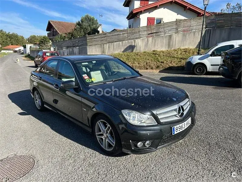 Usado Mercedes C220 170 CV (125 kW) 2012 Negro Berlina