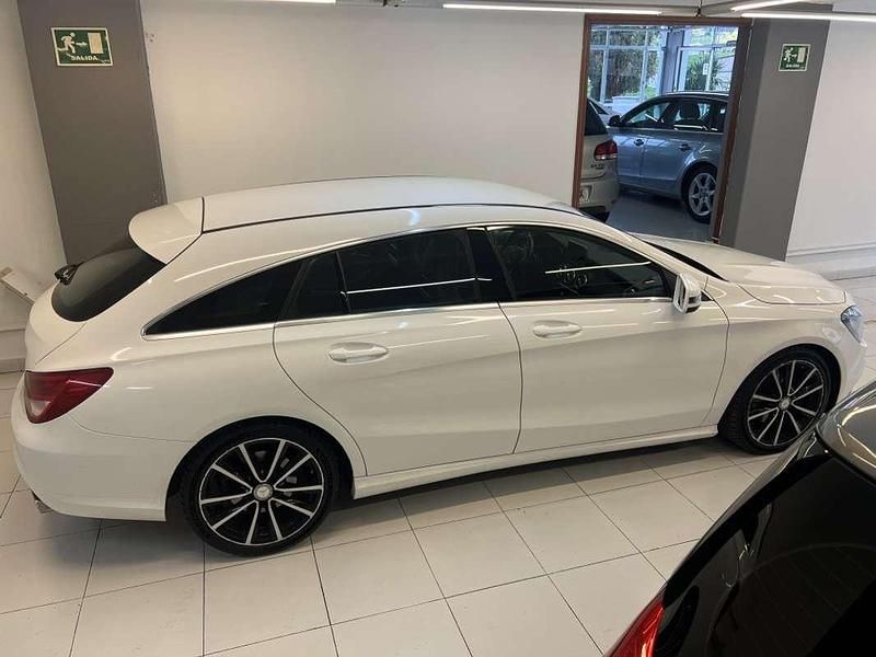 Usado Mercedes CLA200 136 CV (100 kW) 2018 Blanco Coupe