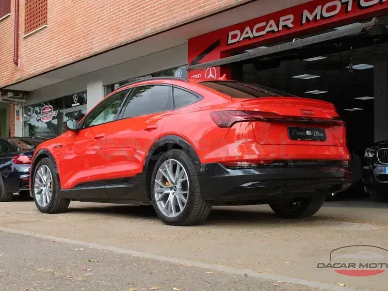 Usado Audi e-tron Sportback 300 kW (408 CV) 2022 Eléctrico SUV