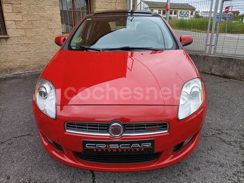 Rojo Usado 2007 Fiat Bravo Sport Utilitario | 6900 € (Caro) - Imagen 1/4