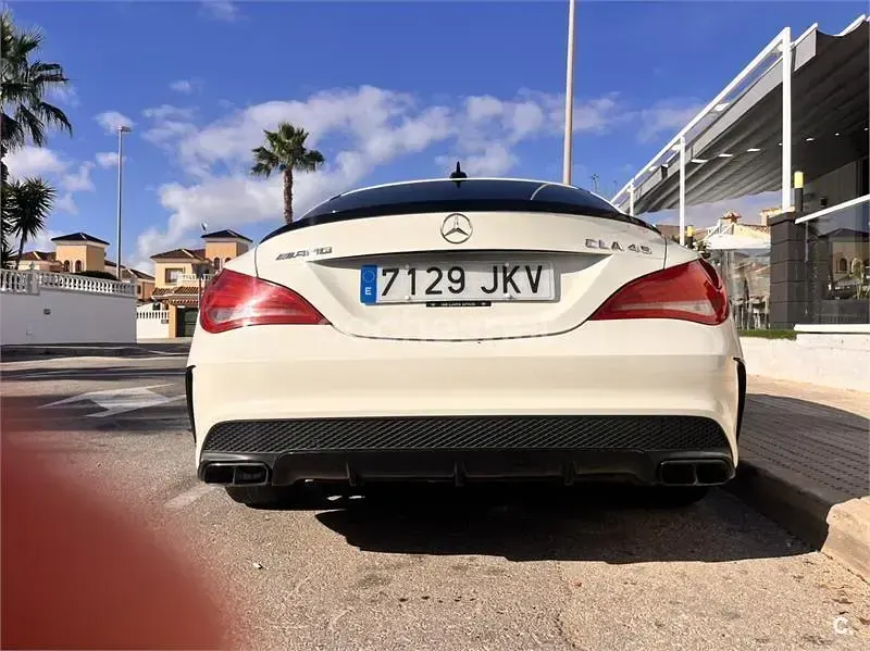 Usado Mercedes CLA45 AMG 381 CV (280 kW) 2017 Blanco Coupe