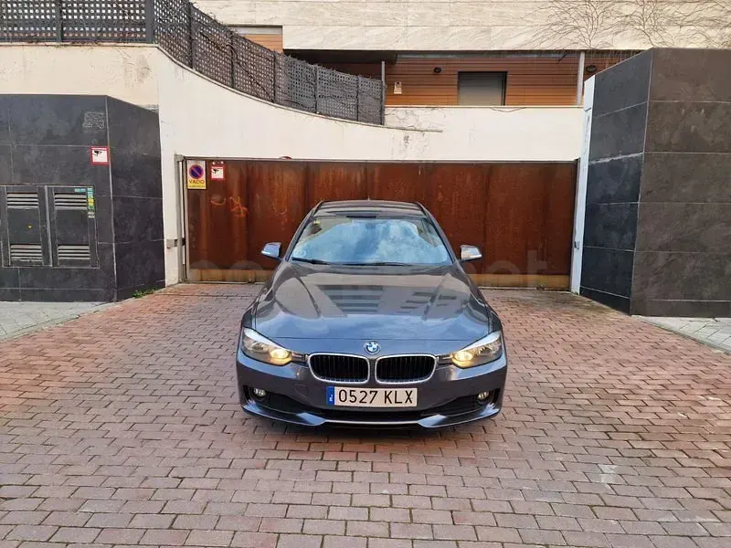 Usado BMW 316 Comfort Edition 116 CV (85 kW) 2014 Gris / plata Familiar