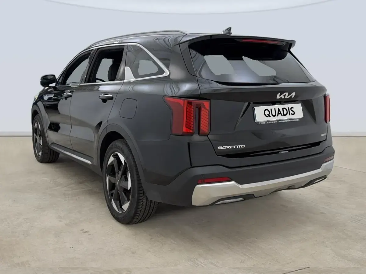 Usado Kia Sorento Premium 252 CV (185 kW) 2025 Negro SUV