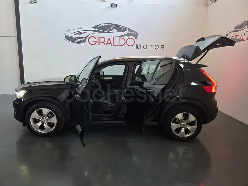 Begagnad Volvo XC40 150 HK (110 kW) 2020 Svart SUV
