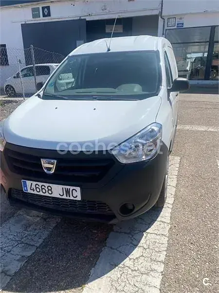 Usado Dacia Dokker Ambiance 98 CV (72 kW) 2017 Blanco Monovolumen