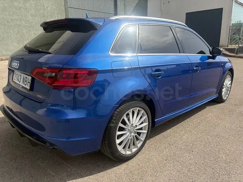 Usado Audi A3 S-Line 150 HP (110 kW) 2016 Azul Sedan