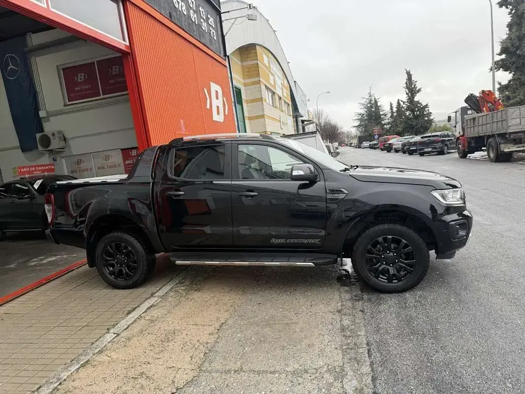 Usado Ford Ranger Wildtrack 213 CV (156 kW) 2021 Negro Pickup/Camioneta