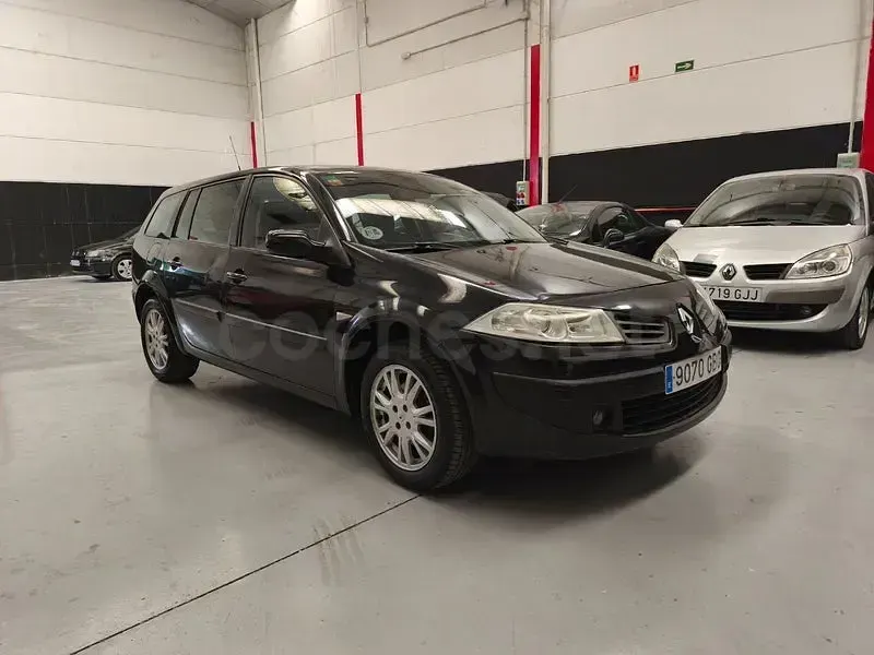 Usado Renault Mégane GrandTour Dynamique 105 CV (77 kW) 2008 Negro Familiar