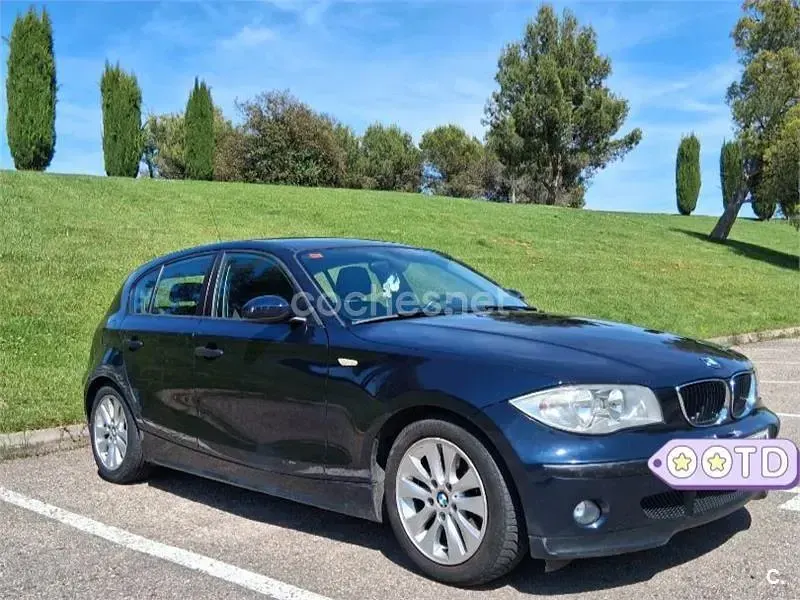 Usado BMW 118 122 CV (89 kW) 2006 Azul Utilitario