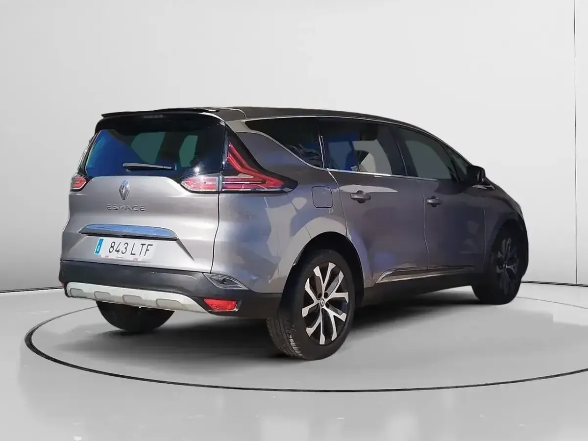 Usado Renault Espace Zen 160 CV (117 kW) 2017 Gris Monovolumen