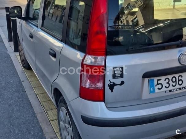 Usado Fiat Panda Lounge 69 CV (50 kW) 2013 Gris / plata Utilitario