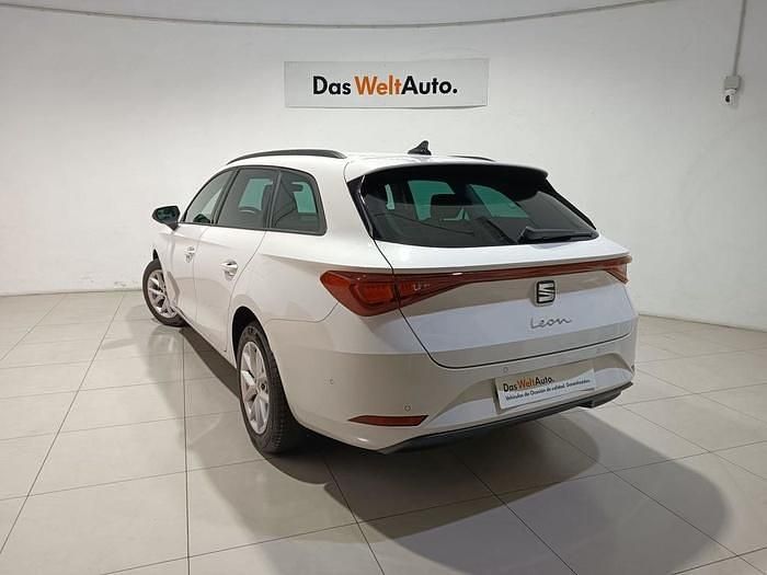 Blanco Usado 2025 Seat Leon Style Familiar | 19.900 € (Buen precio) - Imagen 1/4