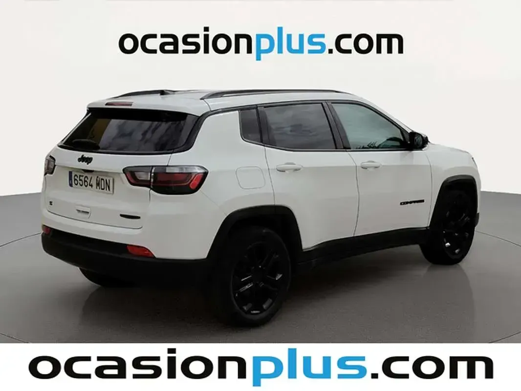 Usado Jeep Compass Night Eagle 129 CV (94 kW) 2023 Blanco SUV