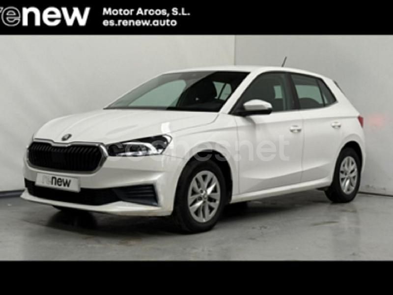 Blanco Usado 2022 Skoda Fabia Ambition Berlina | 12.000 € (Buen precio) - Imagen 1/4