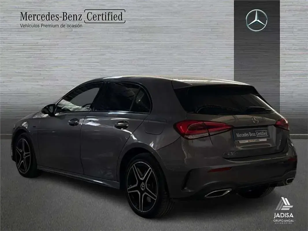 Usado Mercedes A250 218 CV (160 kW) 2021 Berlina