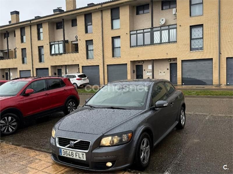 Usado Volvo C30 Summum 109 CV (80 kW) 2008 Gris / plata Utilitario