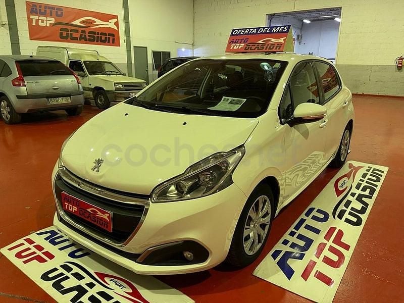 Usado Peugeot 208 Active 100 CV (73 kW) 2019 Blanco Utilitario