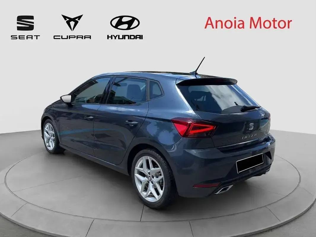 Usado Seat Ibiza FR 116 CV (85 kW) 2019 Gris Utilitario