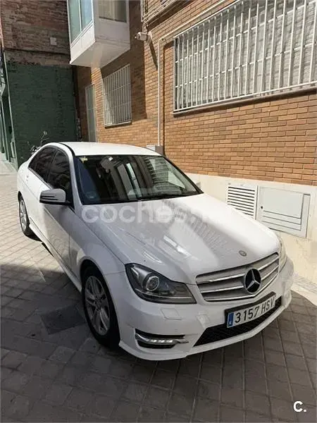 Usado Mercedes C180 Avantgarde 156 CV (114 kW) 2013 Blanco Berlina