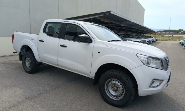 Usado Nissan Navara Visia 2017 Blanco Pickup/Camioneta