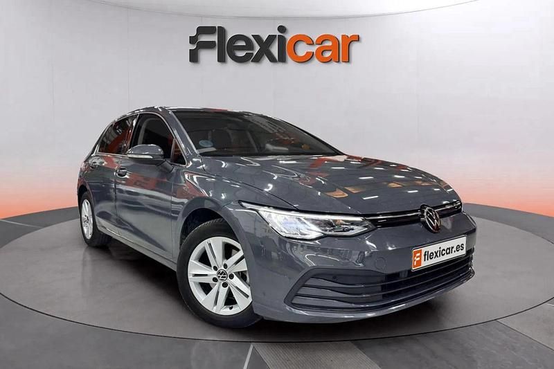 Usado VW Golf VIII Life 110 CV (80 kW) 2023 Gris Berlina