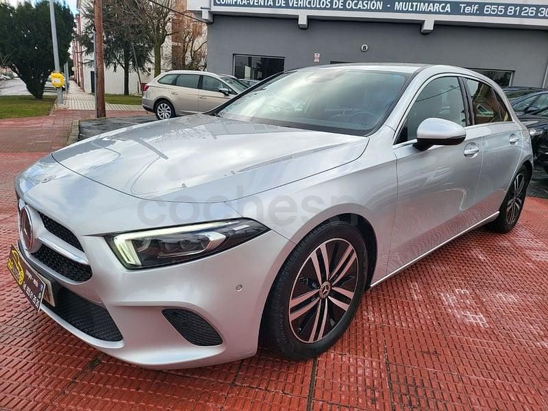 Usado Mercedes A220 190 CV (139 kW) 2022 Gris / plata Berlina