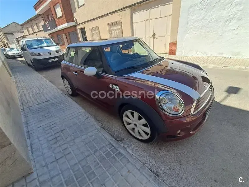 Usado Mini Cooper D 110 CV (80 kW) 2007 Granate Utilitario