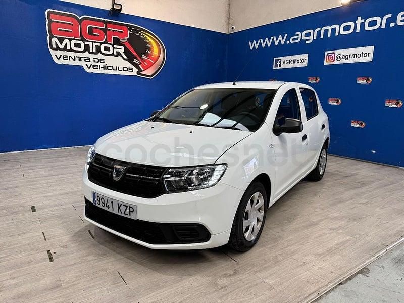 Usado Dacia Sandero Acces 73 CV (53 kW) 2019 Blanco Berlina