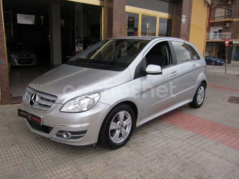 Gris / plata Usado 2010 Mercedes B180 Sport Edition Monovolumen | 10.500 € (Caro) - Imagen 1/4
