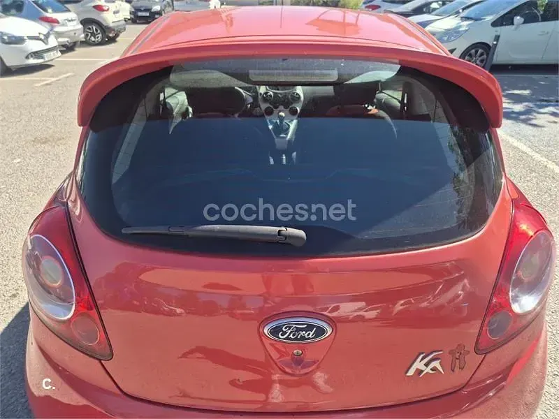 Usado Ford Ka Titanium 69 CV (50 kW) 2009 Rojo Utilitario