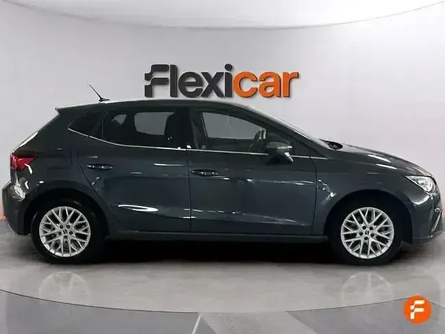 Usado Seat Ibiza XCELLENCE 115 CV (84 kW) 2024 Gris Utilitario