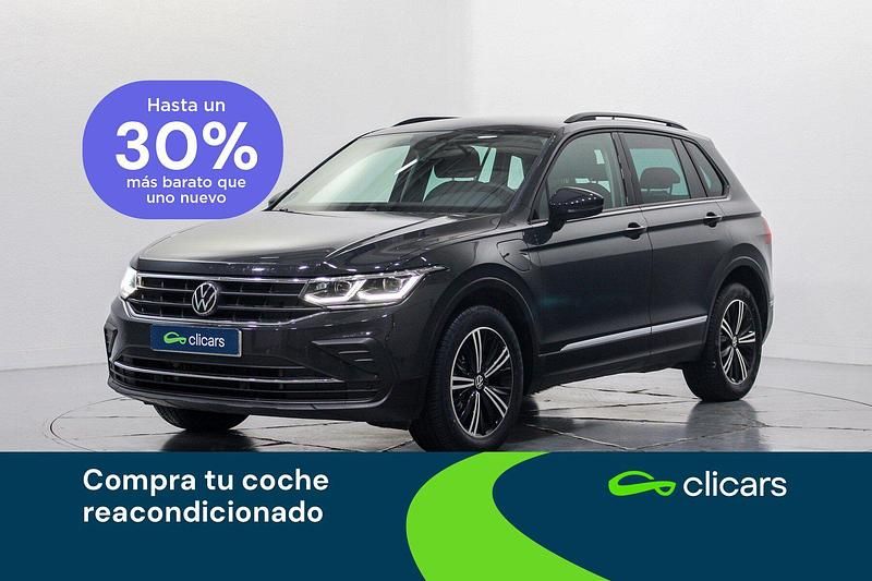 Gris Usado 2022 VW Tiguan Life SUV | 28.490 € (Buen precio) - Imagen 1/4