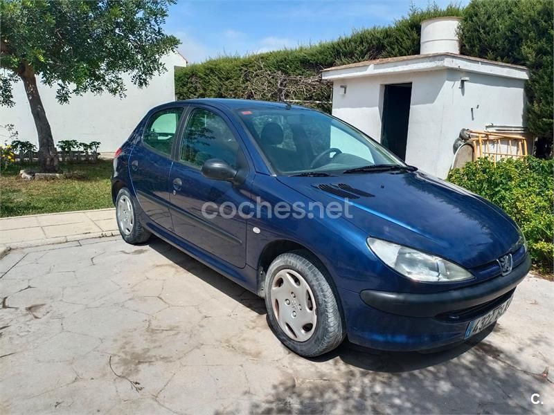 Azul Usado 2001 Peugeot 206 Berlina | 1750 € - Imagen 1/4