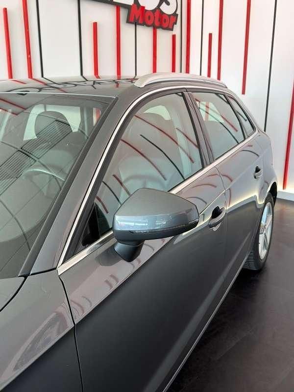 Usado Audi A3 Sportback 116 CV (85 kW) 2020 Gris Utilitario