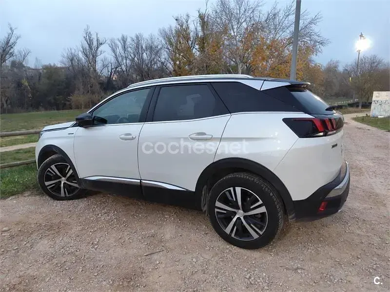 Usado Peugeot 3008 Active 130 CV (95 kW) 2020 Blanco SUV