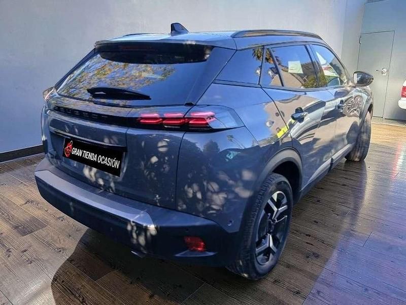 Usado Peugeot 2008 Allure 131 CV (96 kW) 2023 Gris SUV