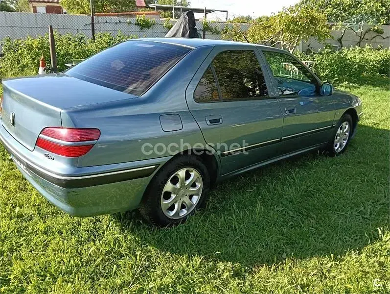 Usado Peugeot 406 110 CV (80 kW) 1999 Azul Berlina