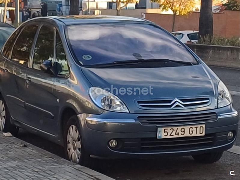 Gris / plata Usado 2010 Citroën Xsara Picasso Exclusive Monovolumen | 4000 € (Precio justo) - Imagen 1/4