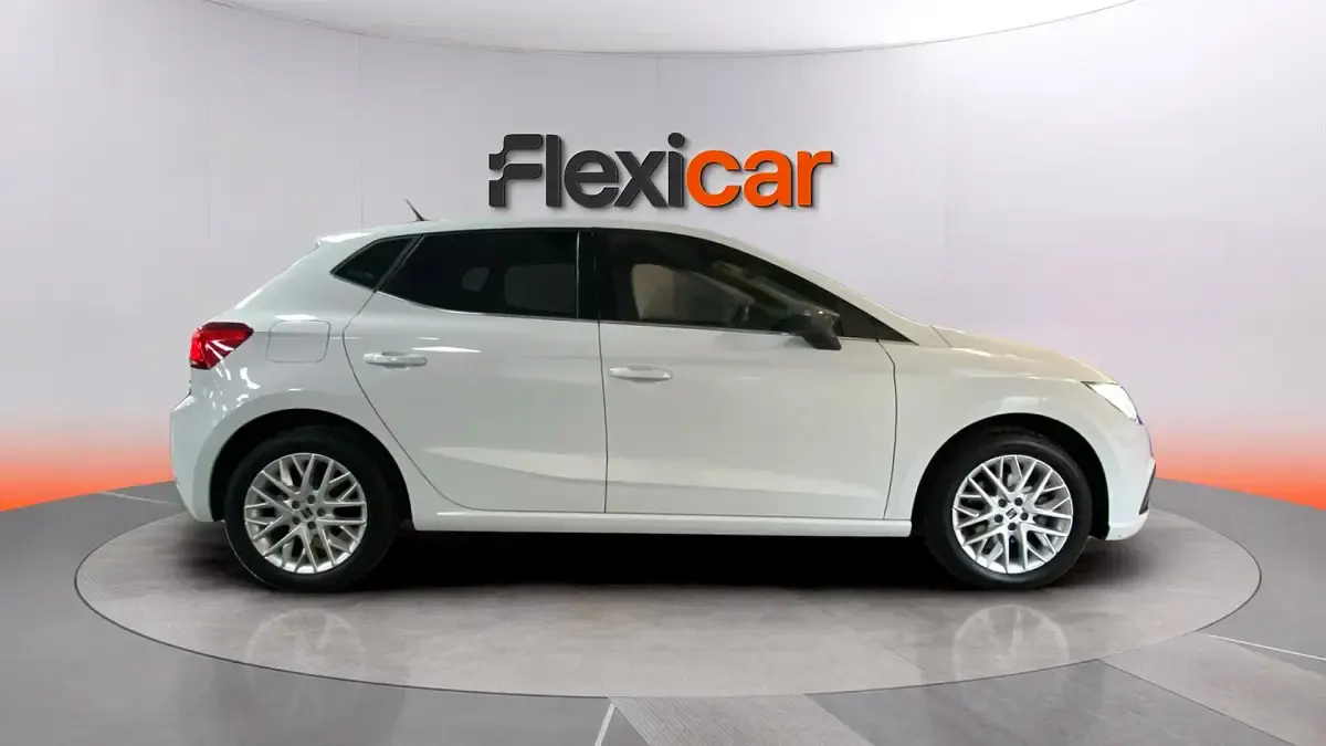 Usado Seat Ibiza XCELLENCE 116 CV (85 kW) 2024 Blanco Utilitario