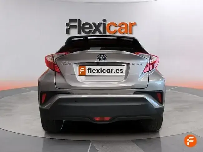 Usado Toyota C-HR Advance 122 CV (89 kW) 2019 Gris / plata SUV