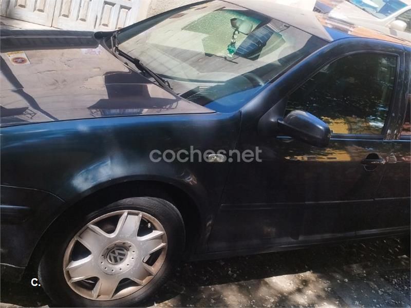 Verde Usado 2000 VW Golf IV Berlina | 2200 € (Precio justo) - Imagen 1/1